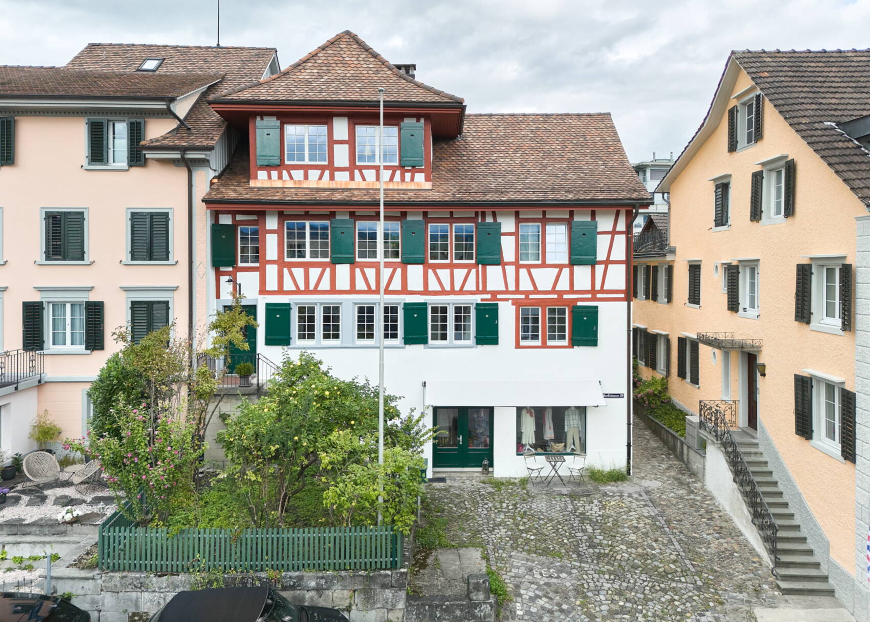 bauwerkstadt_meilen_sanierung_fassade_denkmalschutz_2025_fotogataric_006.jpg